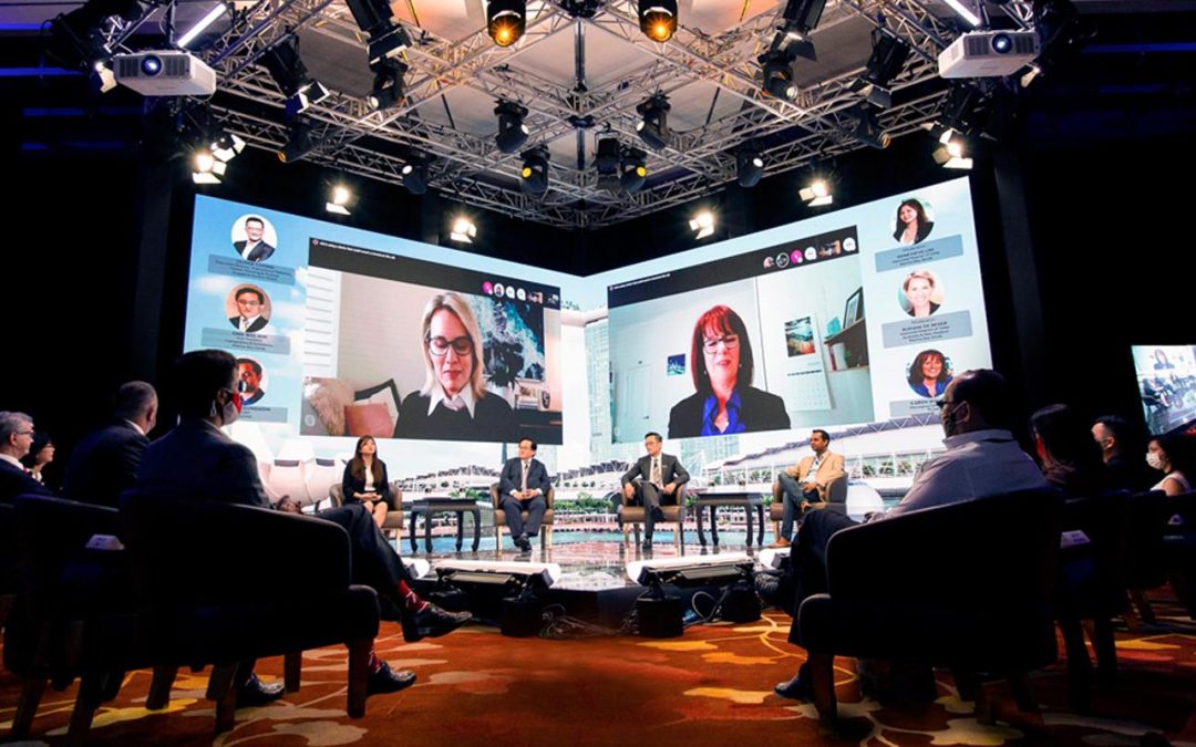 Virtual & Hybrid Retreats: Revolutionizing Corporate Gatherings